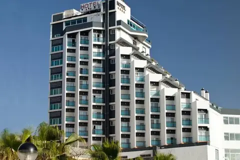 La Familia Gallo Rojo in el Campello — foto 6