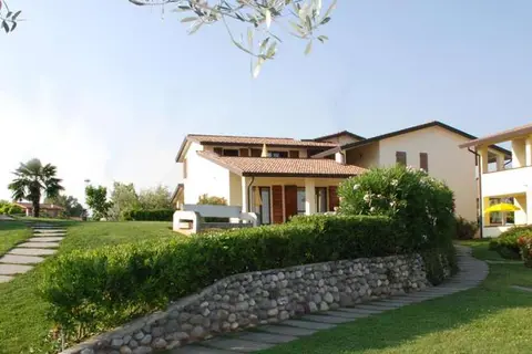 Residence Primera in Moniga del Garda, foto 12