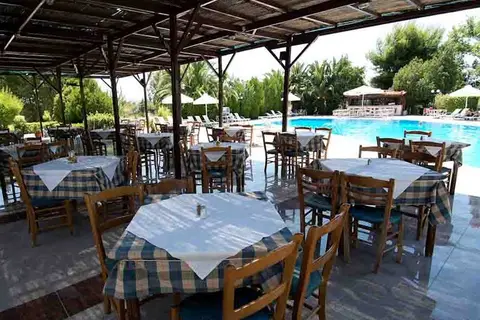 Pasiphae Hotel in Σκάλα Καλλονής — foto 2