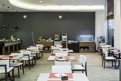 Hotel ILUNION Valencia 3 in Valencia — foto 6