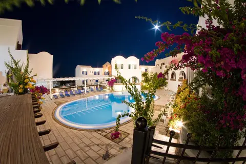 New Haroula in Φηρά Θήρας — foto 24
