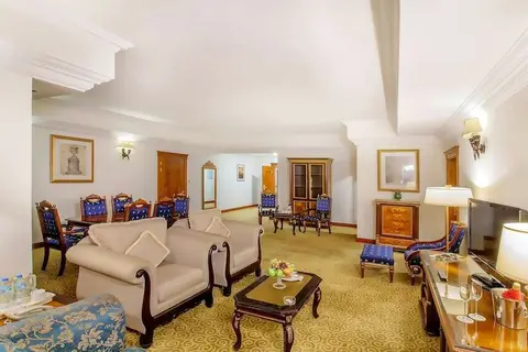 Grand Excelsior Hotel Bur Dubai in Dubai — foto 28