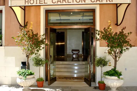 Carlton Capri foto 5