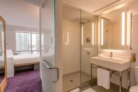 Yotel New York Times Square in New York — foto 14