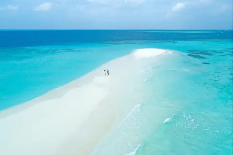 Taj Coral Reef Resort & Spa, Maldives in Nooraanee Shop, foto 17