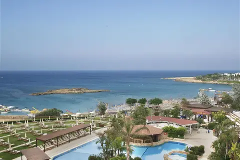 Capo Bay Hotel in Παραλίμνι — foto 15