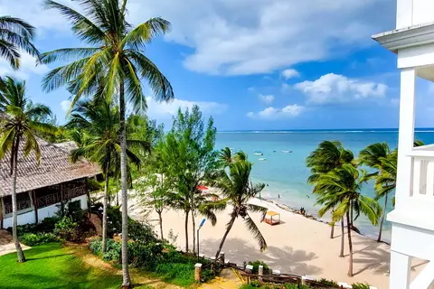 PrideInn Paradise Beach Resort Convention Centre & Spa in Shanzu ward — foto 4