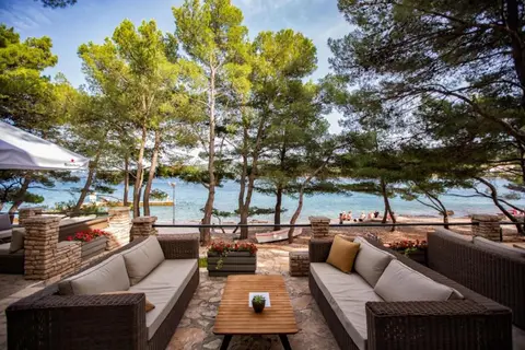 Aminess Younique Senses Resort in Vrboska — foto 2