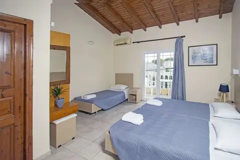 Trabukos Beach Complex in Δημοτική Ενότητα Λευκιμμαίων — foto 5