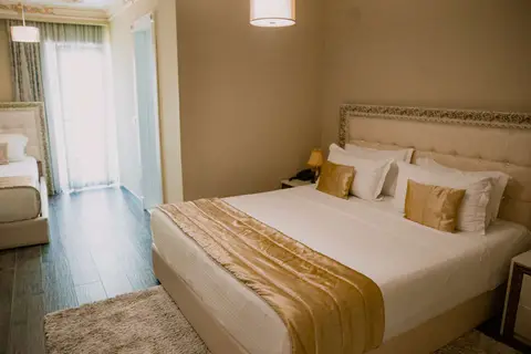 Empire Hotel in Durrës — foto 16