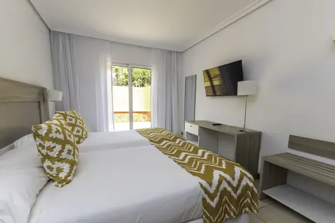 Landmar Costa los Gigantes Family Resort in Santiago del Teide — foto 4