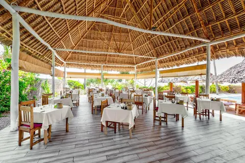 Sun Bay Mlilile Beach Hotel in Matemwe Beach Village — foto 22