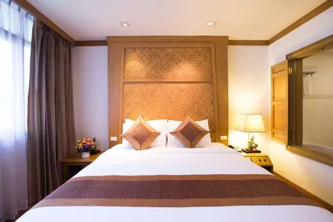 Tarntawan Hotel Surawong Bangkok​ in Bangkok — foto 9