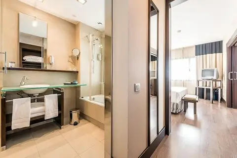 Hotel Mercader in Madrid — foto 20