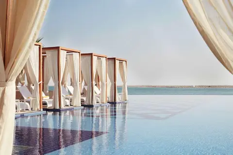 Royal M Hotel by Gewan Abu Dhabi in البطين — foto 2
