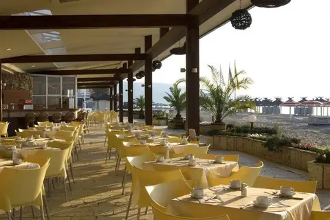Slavuna Beach in Оброчище — foto 8