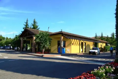 Camping Bella Italia in Peschiera del Garda — foto 12