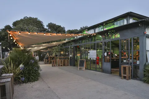 Camping Le Petit Rocher foto 16