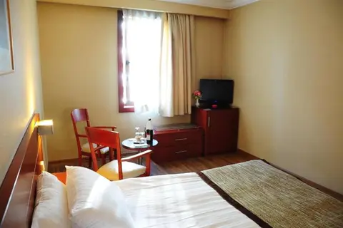 Feronya Hotel in Fatih — foto 7