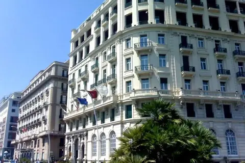Eurostars Hotel Excelsior in Napels