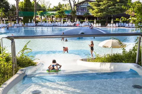 Hu Altomincio Village foto 15