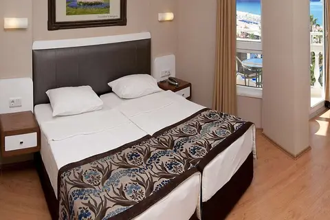 Azak Hotel in Alanya — foto 4