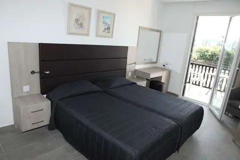 Dionysos Central Hotel in Paphos — foto 3