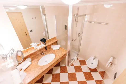 Ganischgerhof Mountain Resort & Spa in Völs am Schlern - Fiè allo Sciliar — foto 11