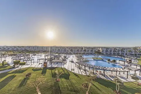 Sunrise Crystal Bay Resort in Hurghada — foto 2