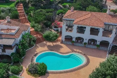 Il Giardino degli Oleandri in Poltu Quatu, foto 2