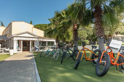 Camping Le Domaine Des Naïades in Grimaud — foto 5