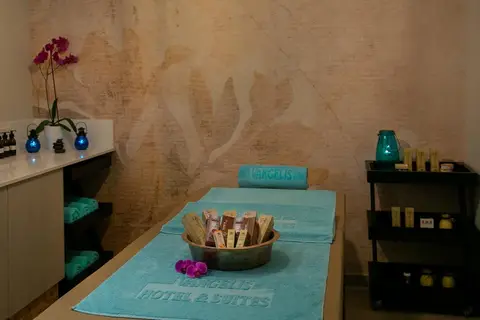 Vangelis Hotel & Suites in Παραλίμνι — foto 29