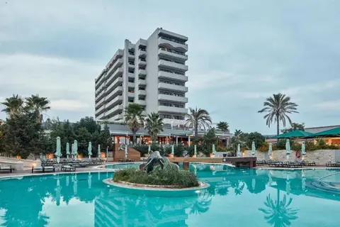 Esperos Mare Resort & Spa in Φαληράκι