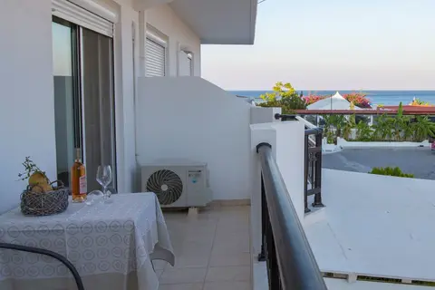 Tsambikos Apartments in Faliraki — foto 10