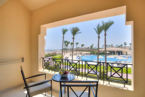 Cleopatra Luxury Resort in Xanadu Club Makadi Bay — foto 11