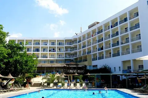 Marina Hotel in Ayia Napa — foto 2