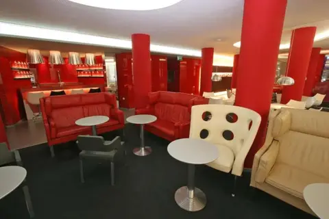 Oasis Plaza in Benidorm — foto 11
