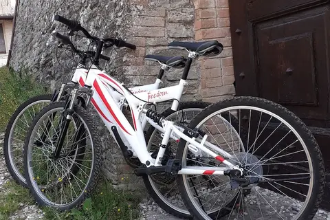 Castello di Giomici in Valfabbrica — foto 11