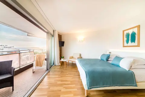 Helios in Antibes — foto 5