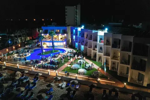 Mimoza Beach Hotel in Yeniboğaziçi — foto 26