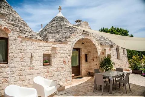 Almapetra Trulli Resort in Locorotondo