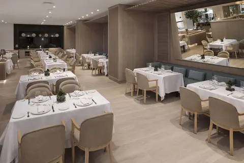 Melia Castilla in Madrid — foto 29