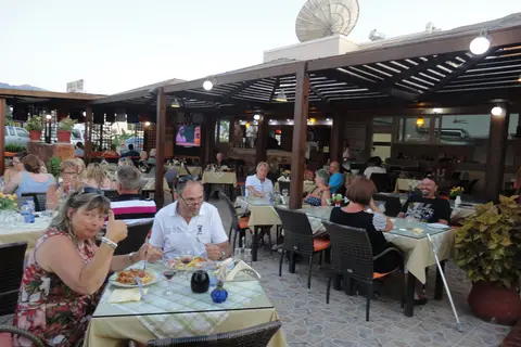Sunshine Hotel & Apartments in Τιγκάκι — foto 29