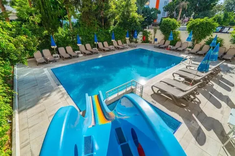 Kleopatra Celine Hotel in Alanya