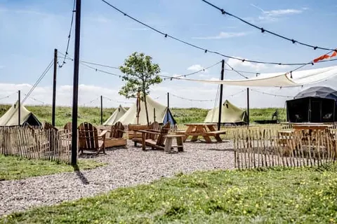 TinyParks Cast Away foto 1