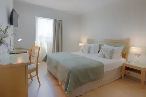 Luna Esperança Centro Hotel in Almada — foto 9