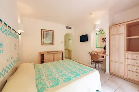 Hotel Punta Est in Baja Sardinia — foto 17