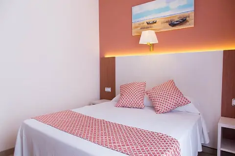 GHT Balmes Hotel Aparthotel & SPLASH in Calella — foto 18