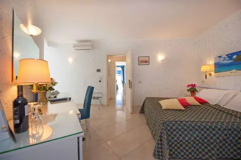 Hotel Weber Ambassador in Capri — foto 18