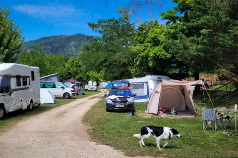 Flower Camping Le Mas De Champel in Les Ollières-sur-Eyrieux — foto 24